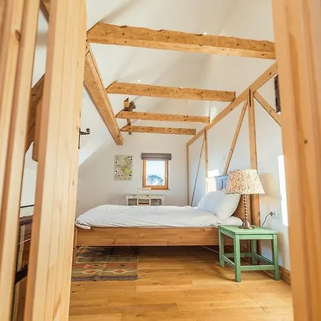 Holiday home Dandelion House *